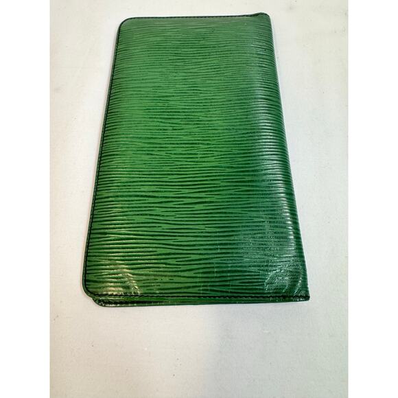 Louis Vuitton Porte Yen Credit Bifold wallet passport holder green Epi - Picture 7 of 9